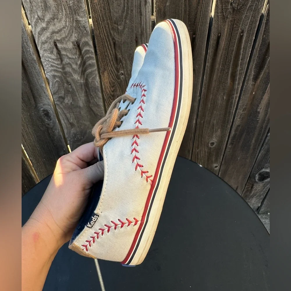 Keds Red and White Women's Kickstart Pennant Baseball Sneaker Size 6.5 lace-up
